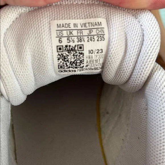 Adidas Sneakers - Picture 4 of 4